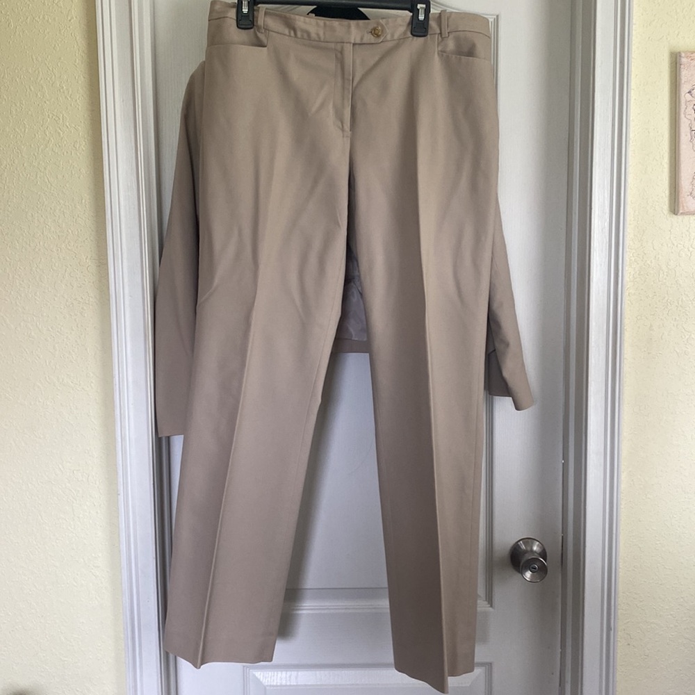 Calvin Klein business suit - Picture 3 of 4